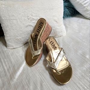Sam & Libby Gold Sandals Elegant Slide Design Size 7.5 Worn Once.
